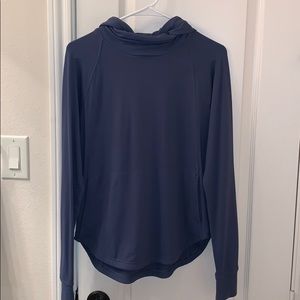 Lululemon lightweight pullover with front pocket